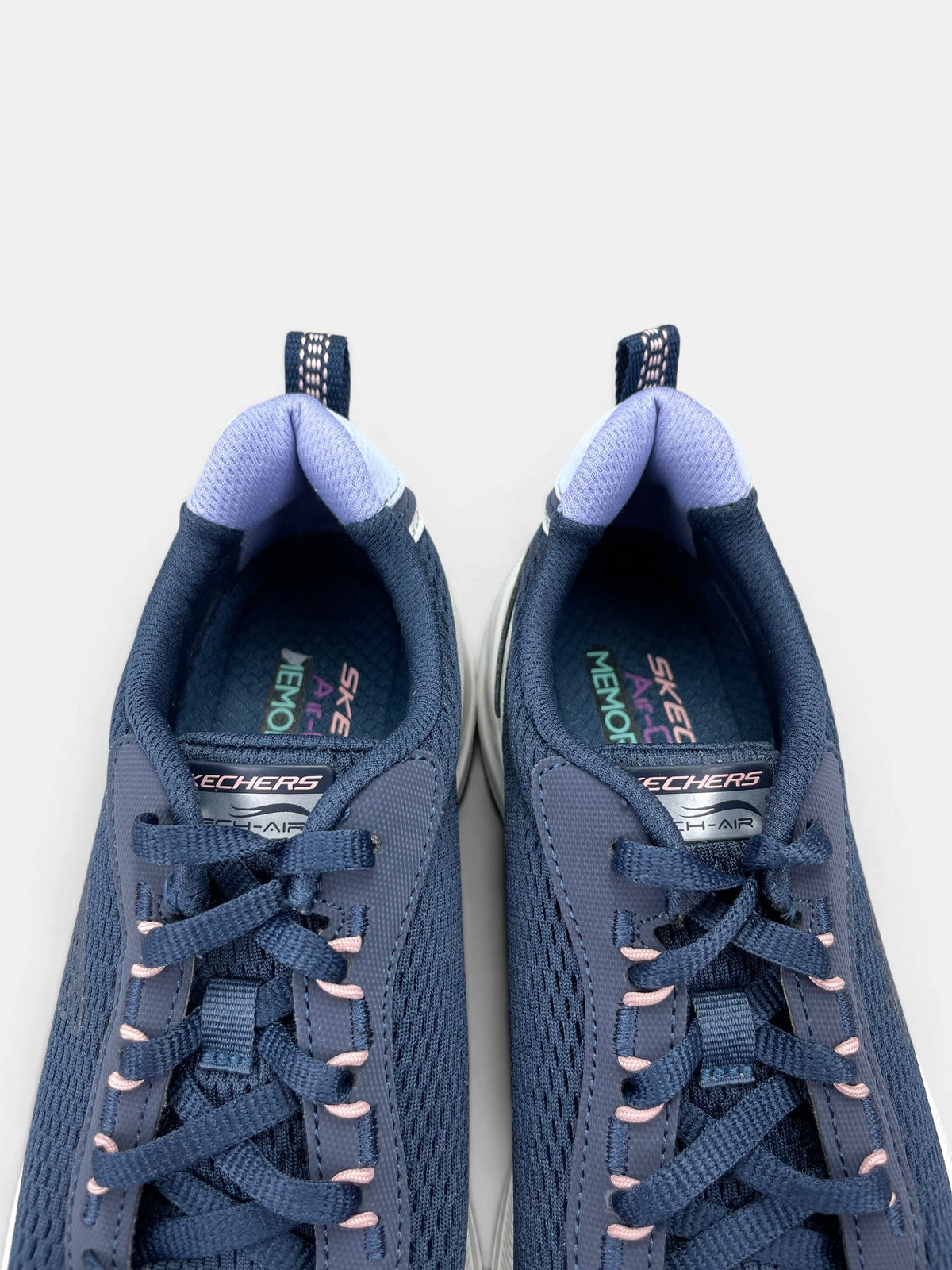 Skechers Sneakers — buty sportowe damskie w bardzo dobrym stanie rozmiar 36.5, zapiętki butów