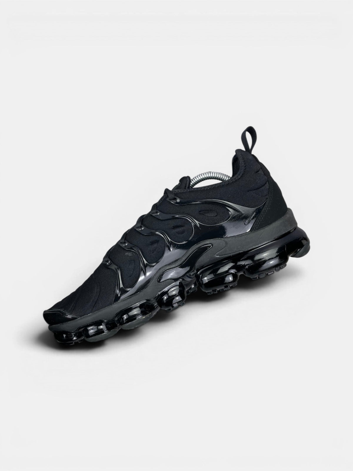 Nike Air VaporMax Plus Triple Black — buty sportowe męskie w bardzo dobrym stanie rozmiar 44, wewnętrzny panel prawego buta