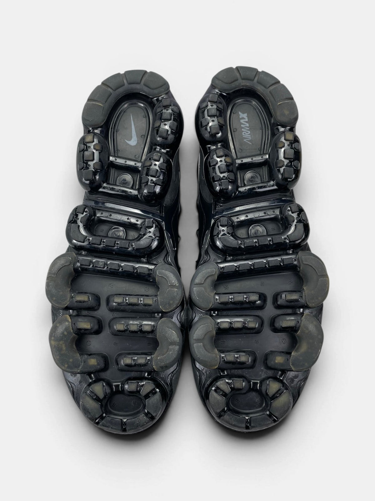Nike Air VaporMax Plus Triple Black — buty sportowe męskie w bardzo dobrym stanie rozmiar 44, podeszwa