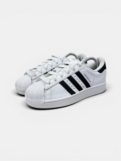Adidas Superstar II — buty sportowe damskie w bardzo dobrym stanie rozmiar 36 2/3, widok z boku