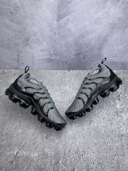 Nike Air Vapormax Plus rozmiar 42.5