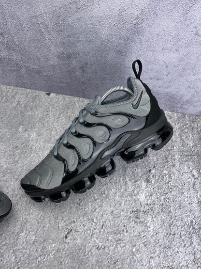Nike Air Vapormax Plus rozmiar 42.5
