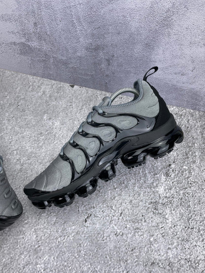 Nike Air Vapormax Plus rozmiar 42.5