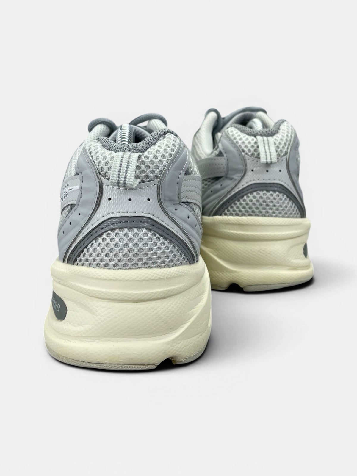 New Balance 530 ABZORB — buty sportowe męskie w bardzo dobrym stanie rozmiar 43, widok z tyłu