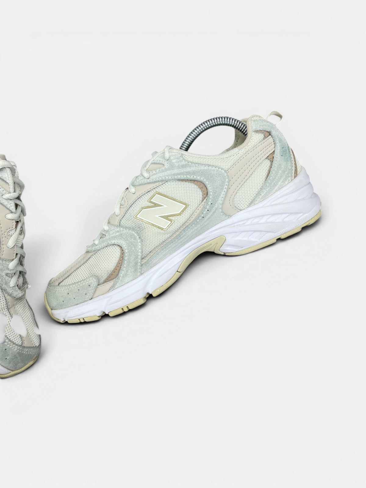 New Balance 530 — buty sportowe damskie w bardzo dobrym stanie rozmiar 40.5, wewnętrzny panel prawego buta