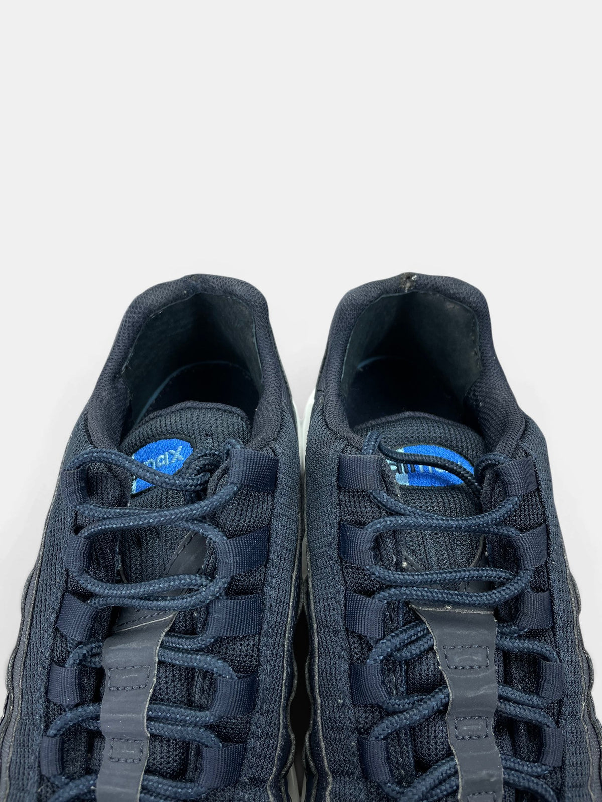 Nike Air Max 95 'Dark Obsidian Racer Blue' Dark Obsidian Racer Blue — buty sportowe męskie w bardzo dobrym stanie rozmiar 42.5, zapiętki butów