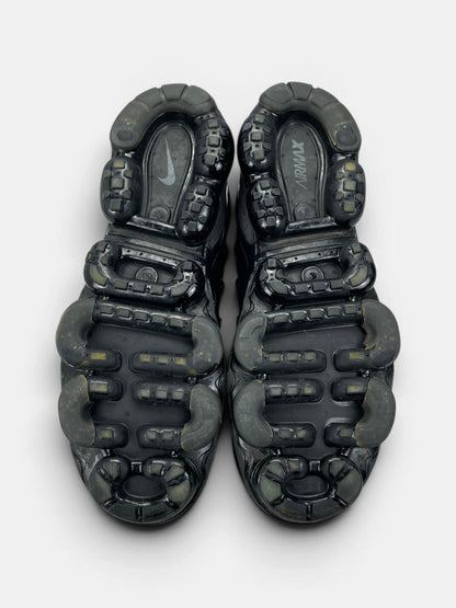 Nike Air VaporMax Plus Triple Black — buty sportowe męskie w bardzo dobrym stanie rozmiar 42.5, podeszwa