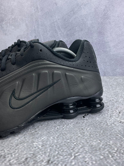 Nike Shox R4 rozmiar 45