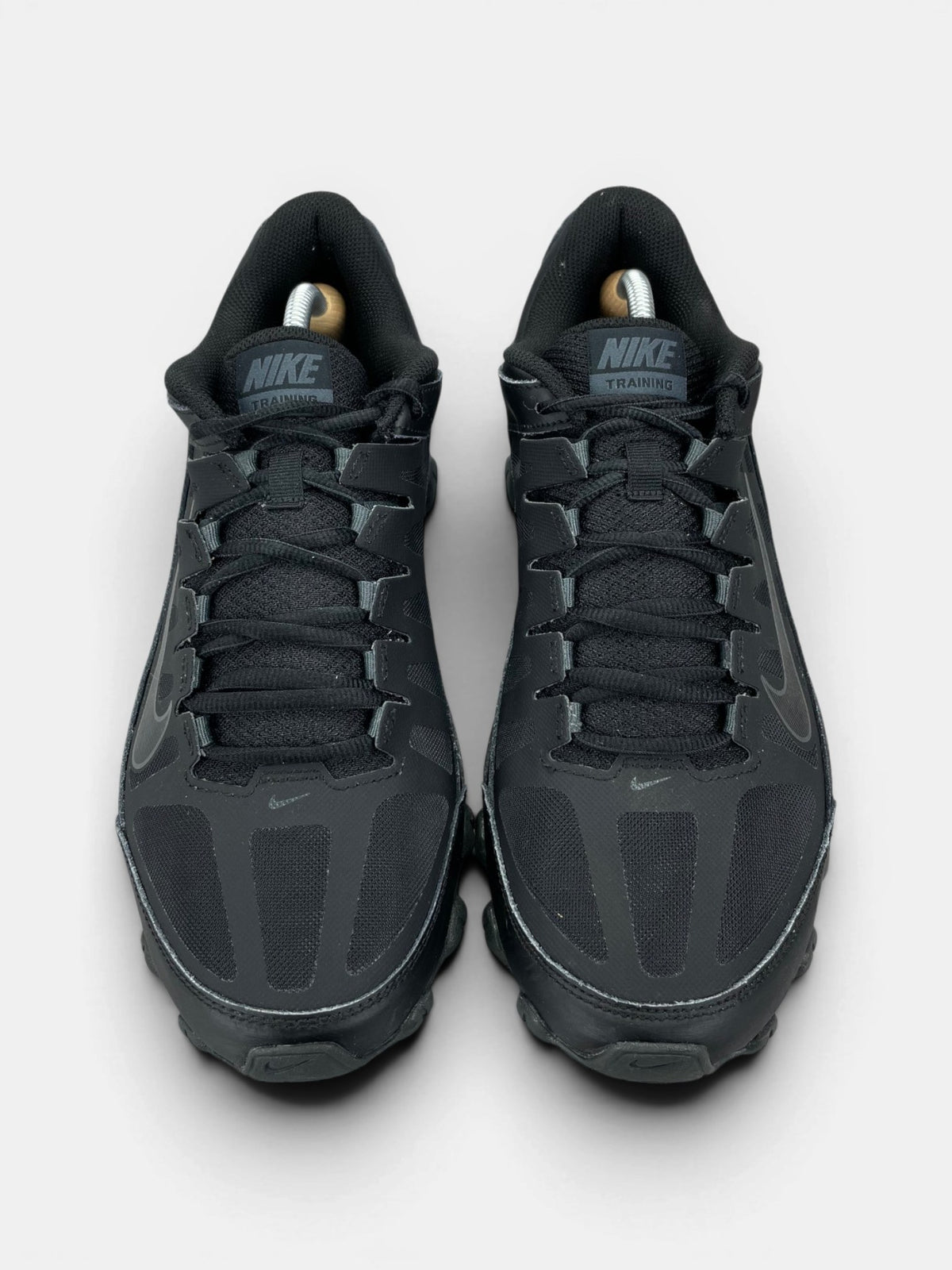 Nike Reax 8 TR Black — buty sportowe męskie w bardzo dobrym stanie rozmiar 44.5, widok z góry