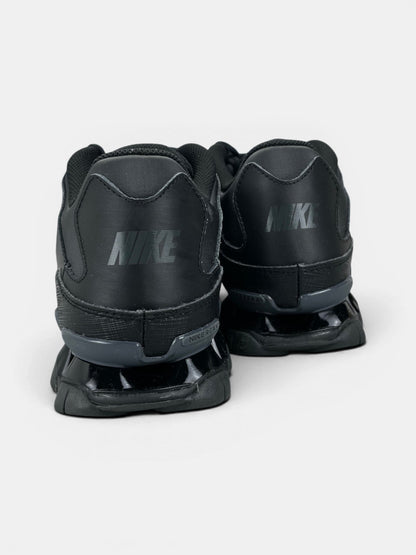 Nike Reax 8 TR Black — buty sportowe męskie w bardzo dobrym stanie rozmiar 44.5, widok z tyłu