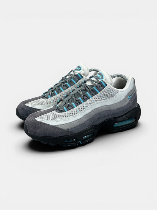 Nike Air Max 95 Baltic Blue — buty sportowe męskie w bardzo dobrym stanie rozmiar 42, para butów
