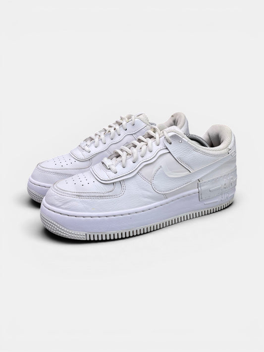 Nike Air Force 1 Shadow Triple White — buty sportowe damskie w bardzo dobrym stanie rozmiar 40.5, para butów