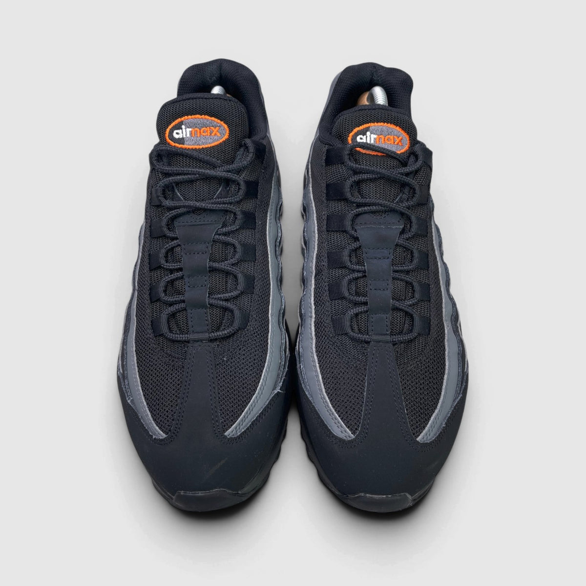 Nike Air Max 95 Black/Grey Safety Orange — buty sportowe męskie w bardzo dobrym stanie rozmiar 44, widok z góry