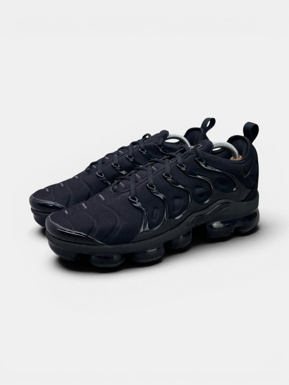 Nike Air VaporMax Plus Triple Black — buty sportowe męskie w bardzo dobrym stanie rozmiar 43, para butów