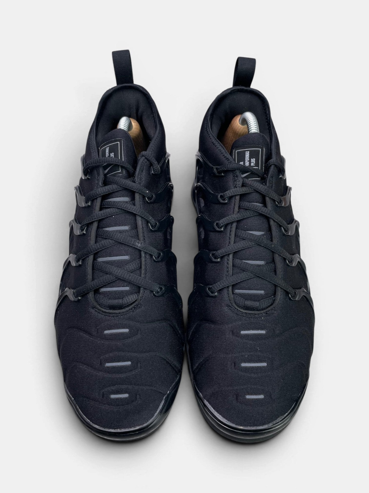 Nike Air VaporMax Plus Triple Black — buty sportowe męskie w bardzo dobrym stanie rozmiar 43, widok z góry
