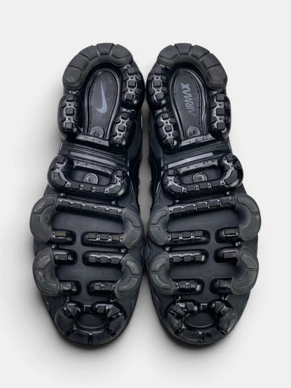 Nike Air VaporMax Plus Triple Black — buty sportowe męskie w bardzo dobrym stanie rozmiar 43, podeszwa