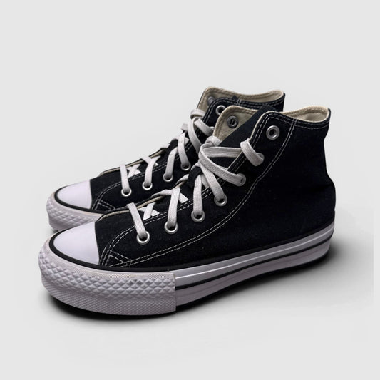 Converse Chuck Taylor All Star — buty sportowe damskie w bardzo dobrym stanie rozmiar 35, para butów