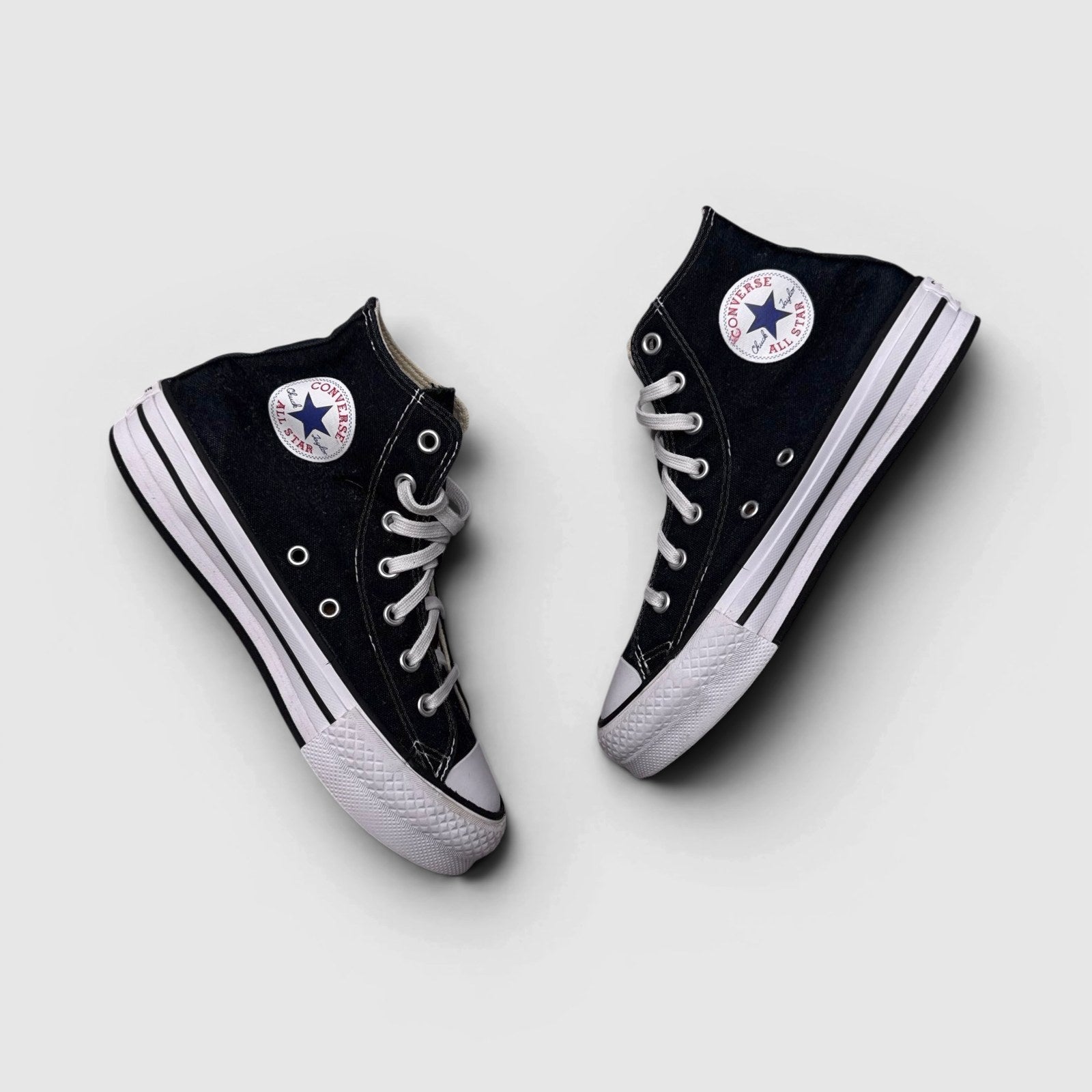 Converse Chuck Taylor All Star — buty sportowe damskie w bardzo dobrym stanie rozmiar 35, para butów