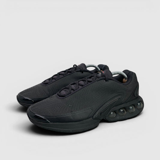 Nike Air Max Dn Black Metallic Grey — buty sportowe męskie w bardzo dobrym stanie rozmiar 43, para butów