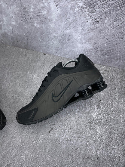 Nike Shox R4 rozmiar 42