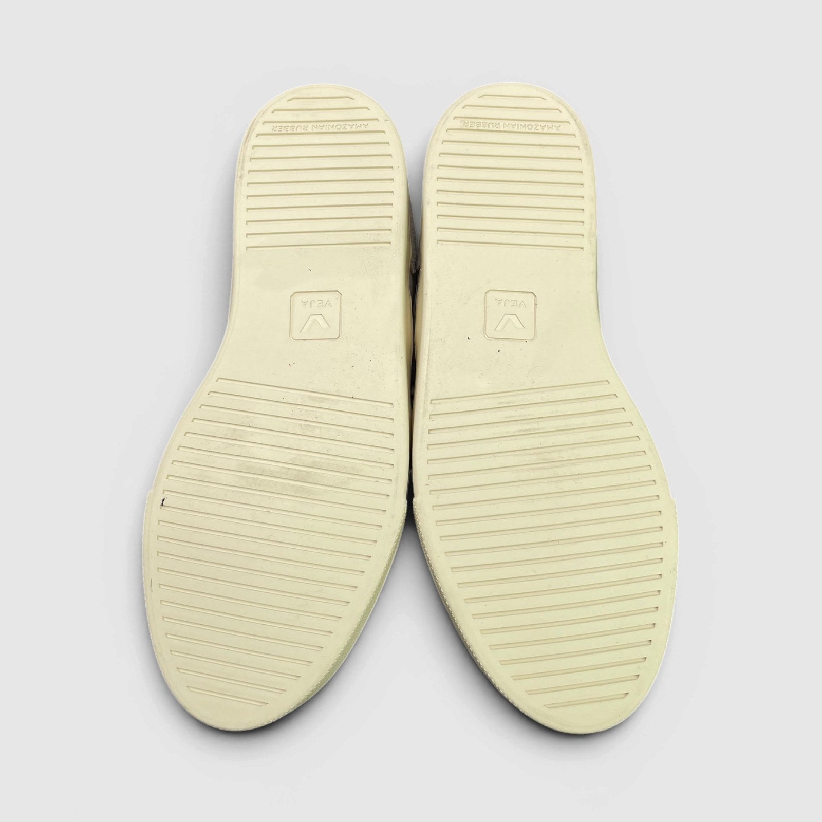 Veja Small V-10 — buty sportowe damskie nowe rozmiar 34, podeszwa