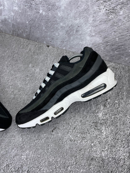 Nike Air Max 95 rozmiar 43