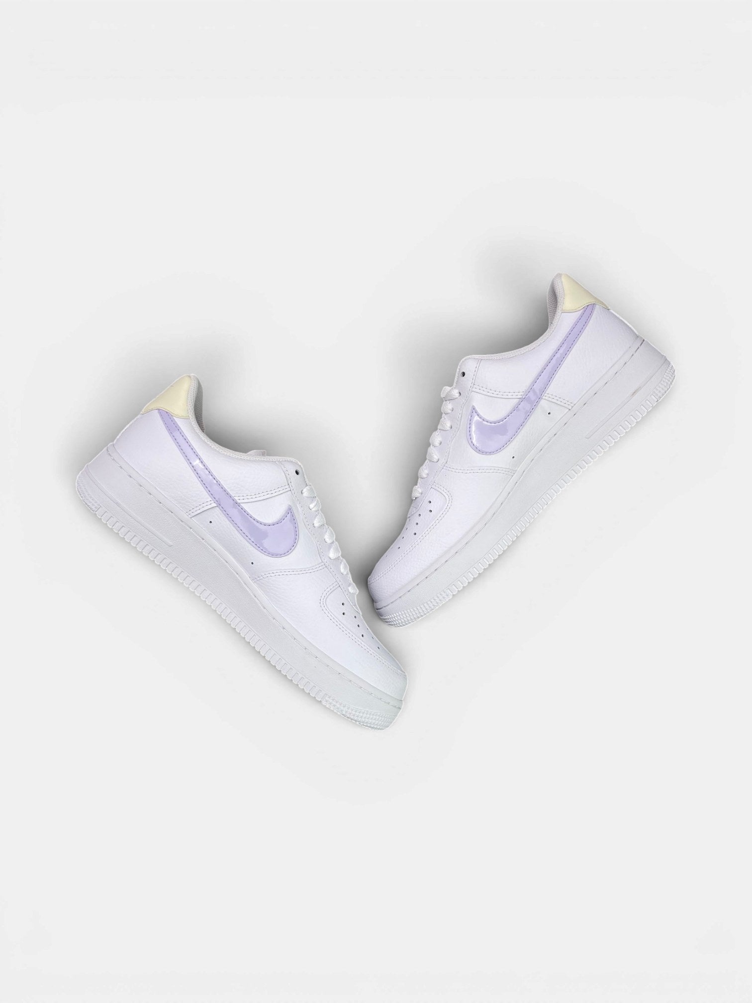 Nike Air Force 1 Low — buty sportowe damskie nowe rozmiar 42.5, para butów