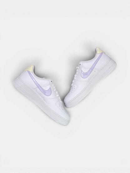 Nike Air Force 1 Low — buty sportowe damskie nowe rozmiar 42.5, para butów