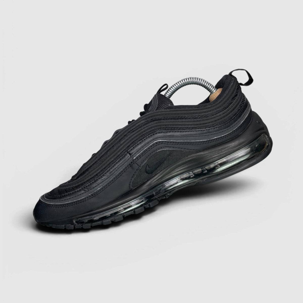 Nike Air Max 97 — buty sportowe męskie w bardzo dobrym stanie rozmiar 42.5, boczny profil, prawa strona