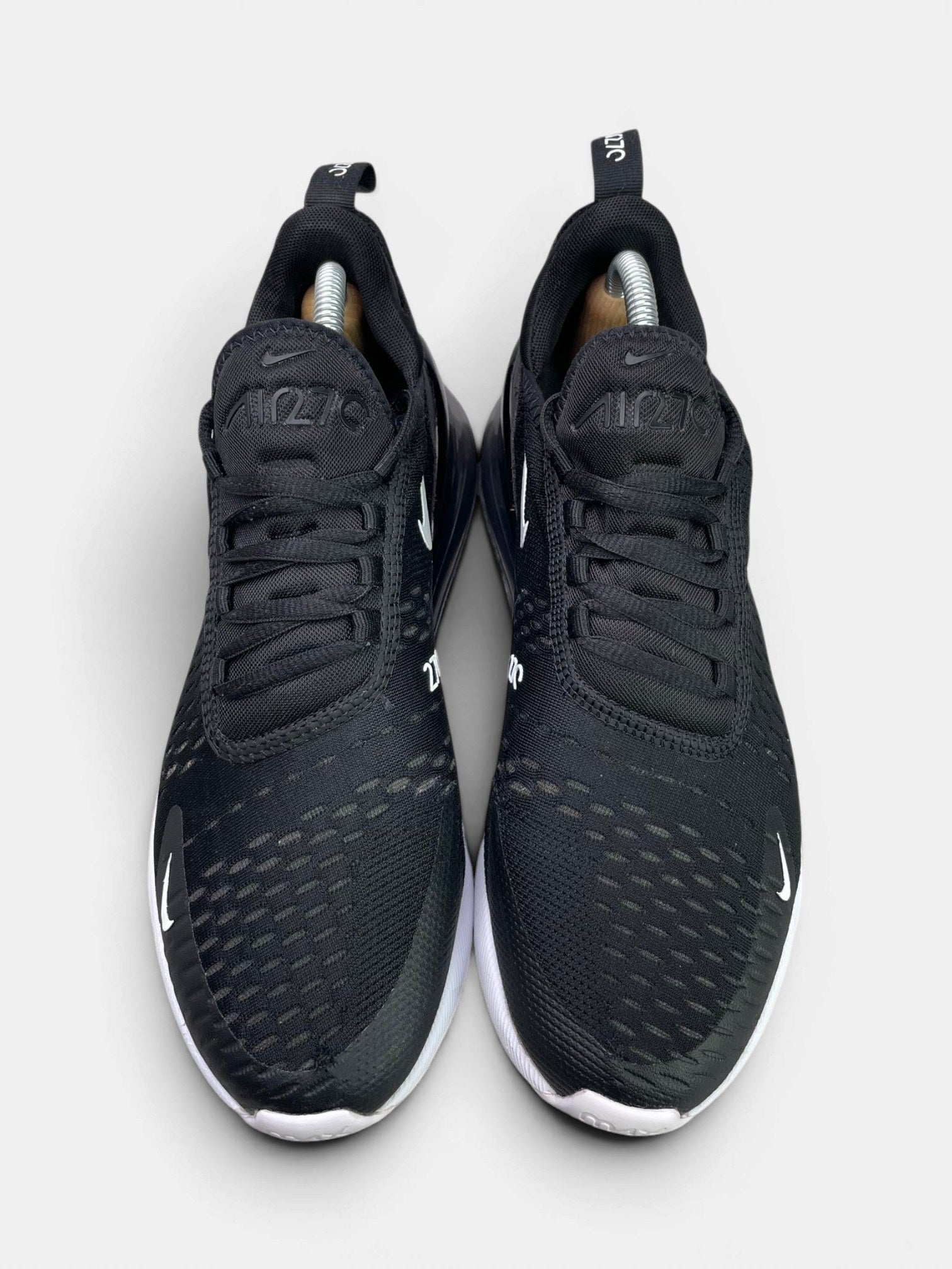 Nike Air Max 270 Black White — buty sportowe męskie w bardzo dobrym stanie rozmiar 41, widok z góry