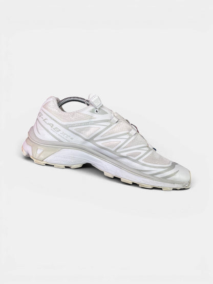 Salomon XT-6 White Lunar Rock — buty sportowe męskie w bardzo dobrym stanie rozmiar 42, boczny profil, lewa strona
