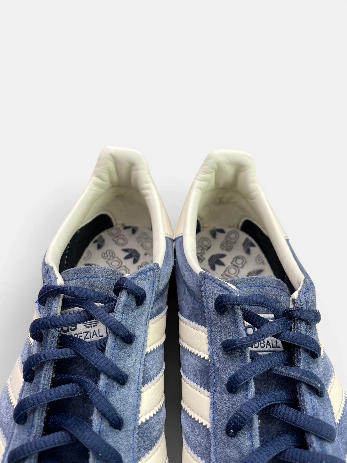 Adidas Spezial Night Indigo — buty sportowe męskie w bardzo dobrym stanie rozmiar 42 2/3, wkładka