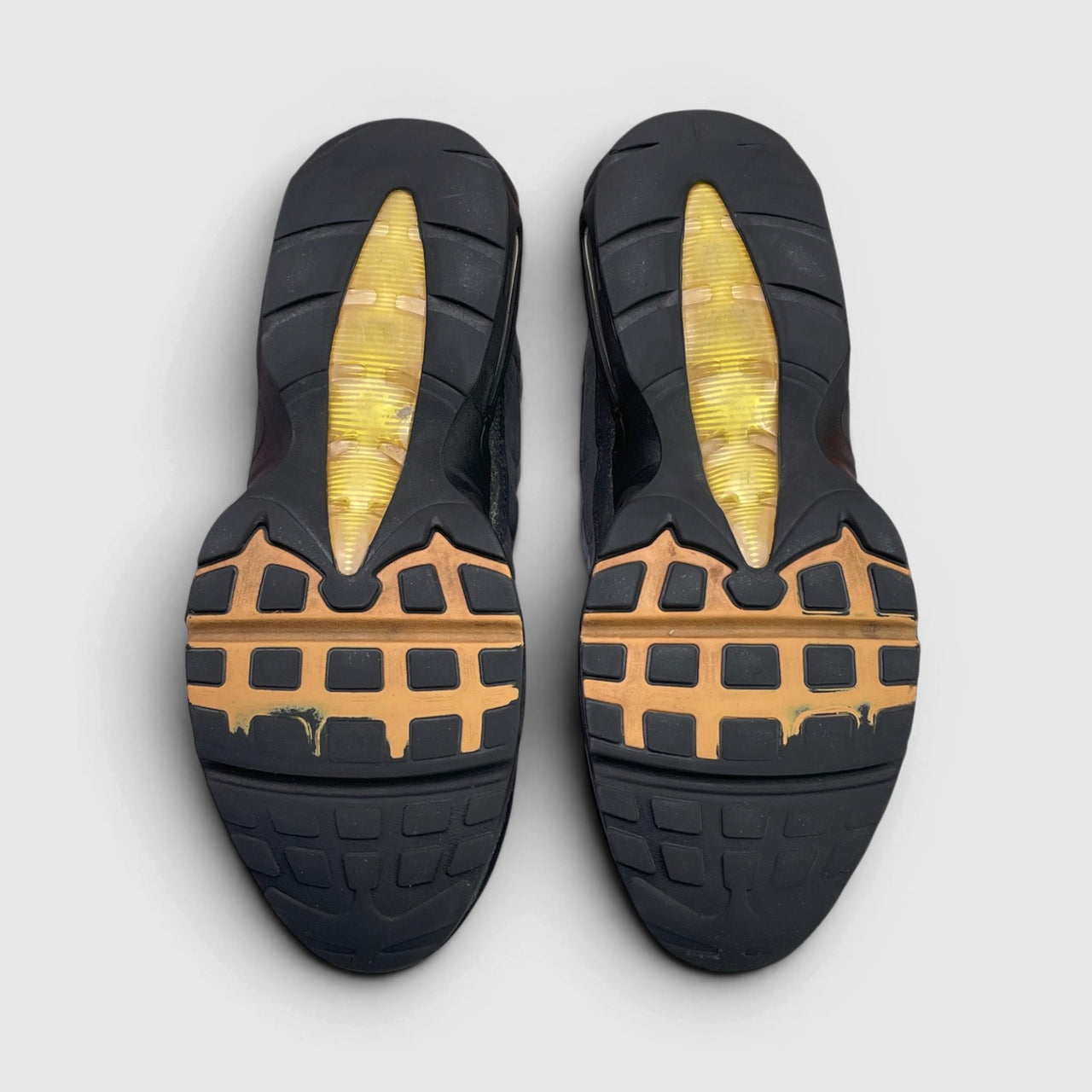 Nike Air Max 95 Icons — buty sportowe męskie w bardzo dobrym stanie rozmiar 45.5, podeszwa