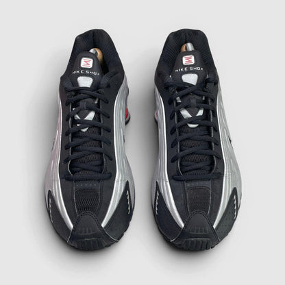 Nike Shox R4 — buty sportowe męskie w bardzo dobrym stanie rozmiar 44, widok z góry