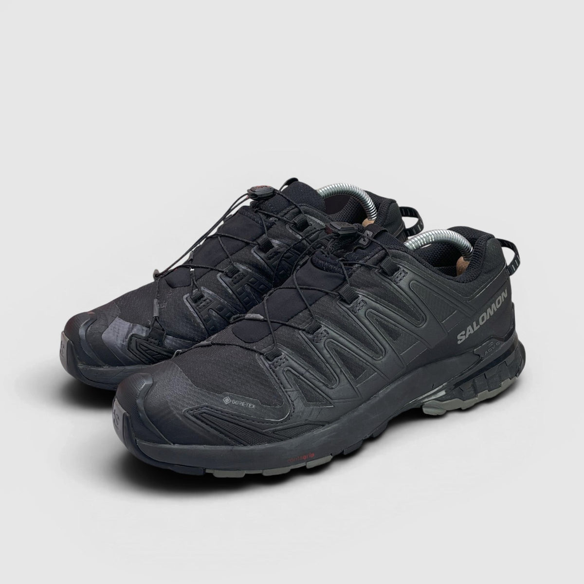 Salomon Xa Pro 3D V9 — buty sportowe męskie w bardzo dobrym stanie rozmiar 42.5, para butów