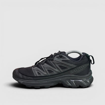 Salomon XT-6 Expanse — buty sportowe męskie w bardzo dobrym stanie rozmiar 41, boczny profil, lewa strona