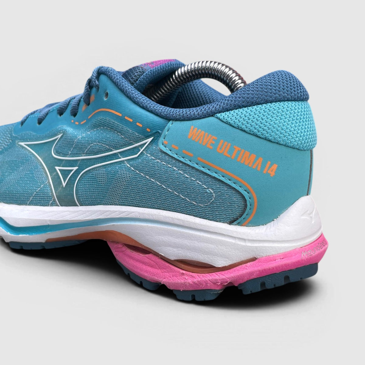 Saucony Wave Ultima I4 — buty sportowe damskie w bardzo dobrym stanie rozmiar 38.5, detal