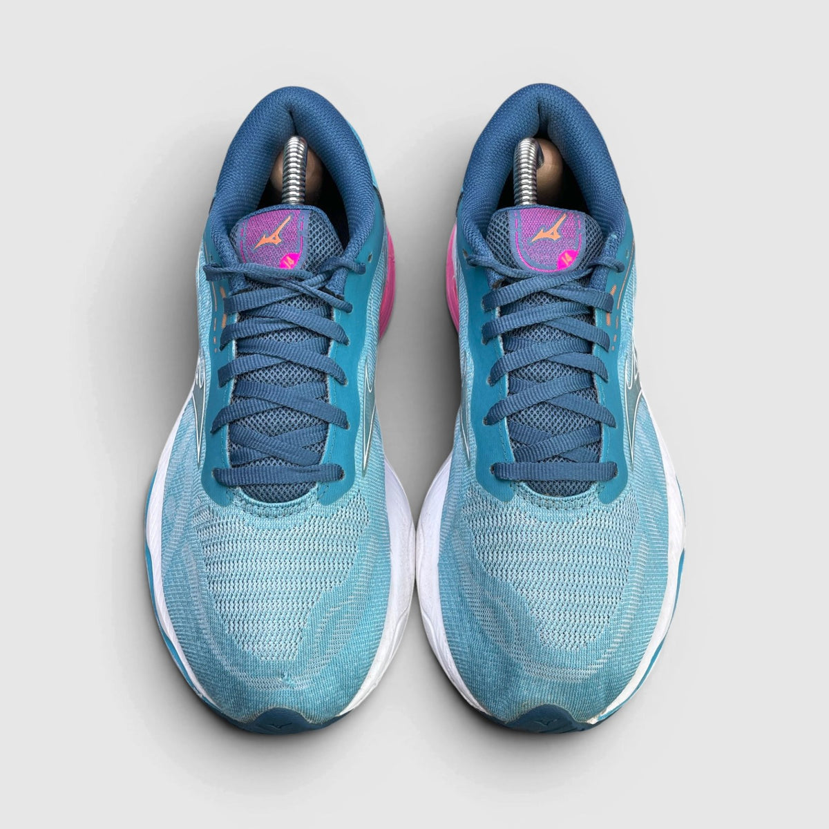 Saucony Wave Ultima I4 — buty sportowe damskie w bardzo dobrym stanie rozmiar 38.5, widok z góry