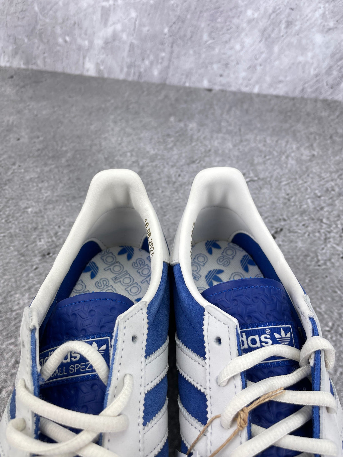 Adidas Spezial rozmiar 42