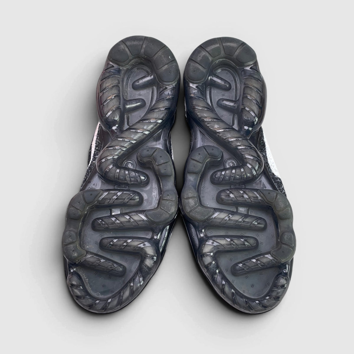 Nike Air VaporMax 2023 Flyknit Oreo — buty sportowe męskie w bardzo dobrym stanie rozmiar 42, podeszwa