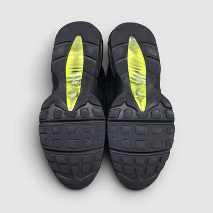 Nike Air Max 95 Black Volt — buty sportowe męskie w bardzo dobrym stanie rozmiar 44.5, podeszwa