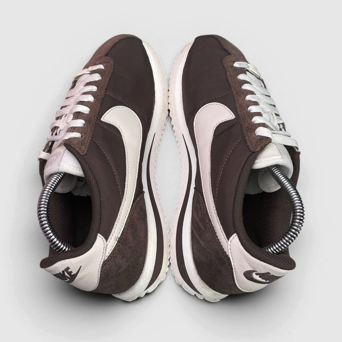 Nike Classic Cortez — buty sportowe damskie w bardzo dobrym stanie rozmiar 38, widok z góry