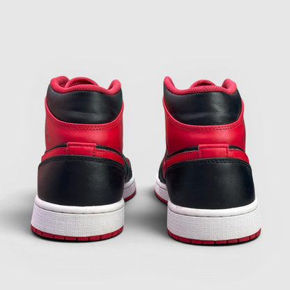 Nike Air Jordan 1 Mid Alternate Bred — buty sportowe męskie w bardzo dobrym stanie rozmiar 45, widok z tyłu