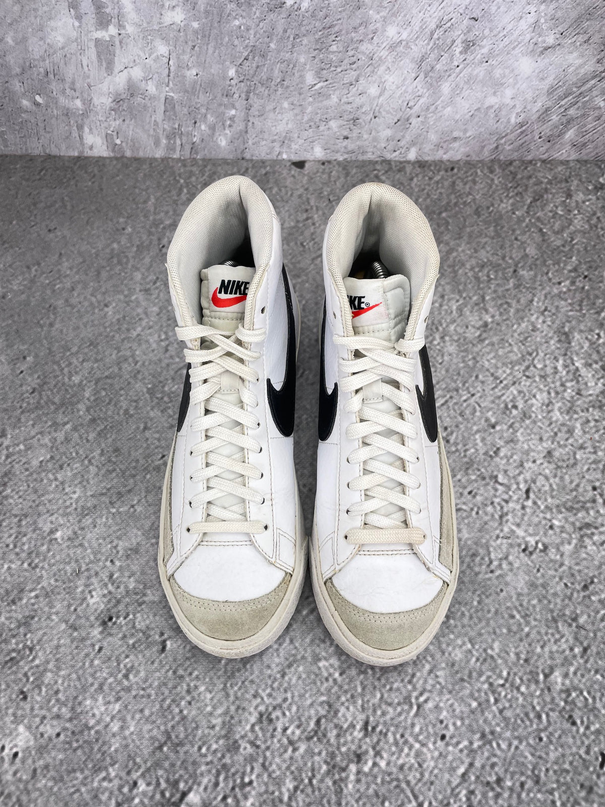 Nike Blazer Mid DA4086-100 - buty sportowe, widok z góry