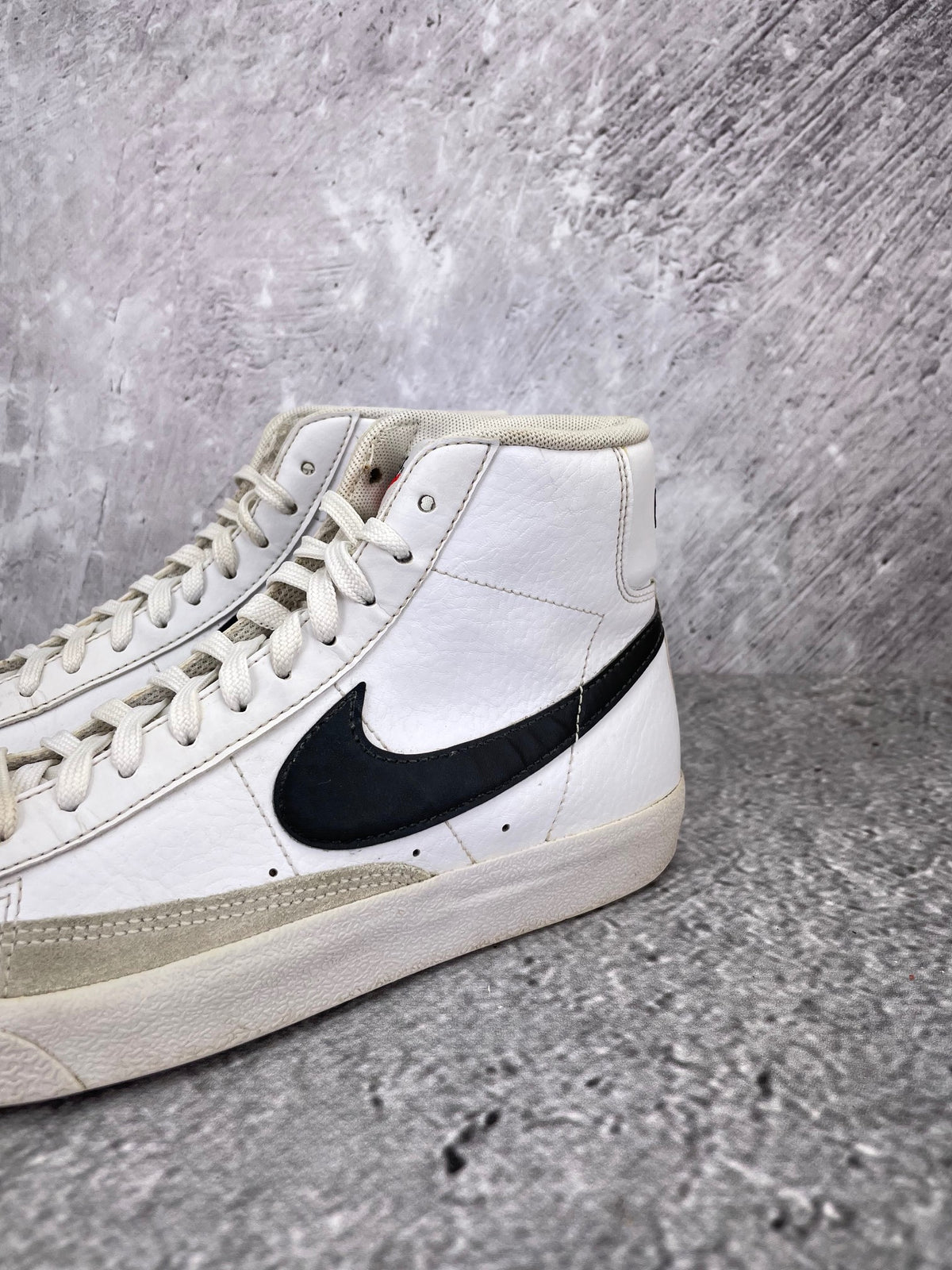 Nike Blazer Mid DA4086-100 - buty sportowe, opcjonalne zdjęcie 1