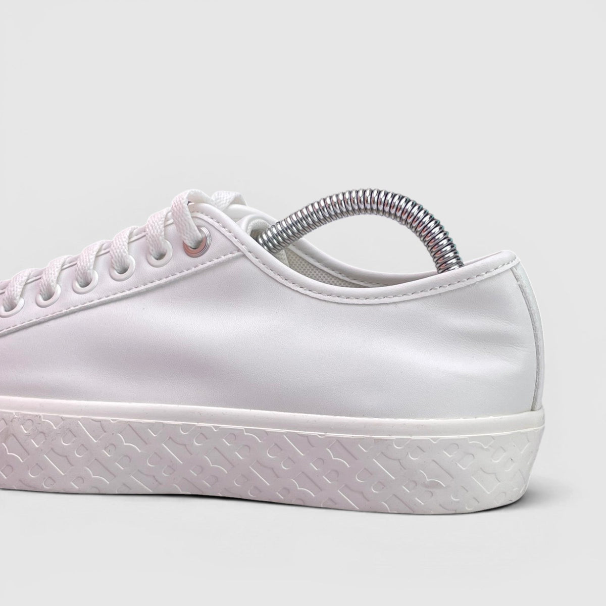 Hugo Boss Boss Leather Sneakers — buty sportowe damskie w dobrym stanie rozmiar 38, detal