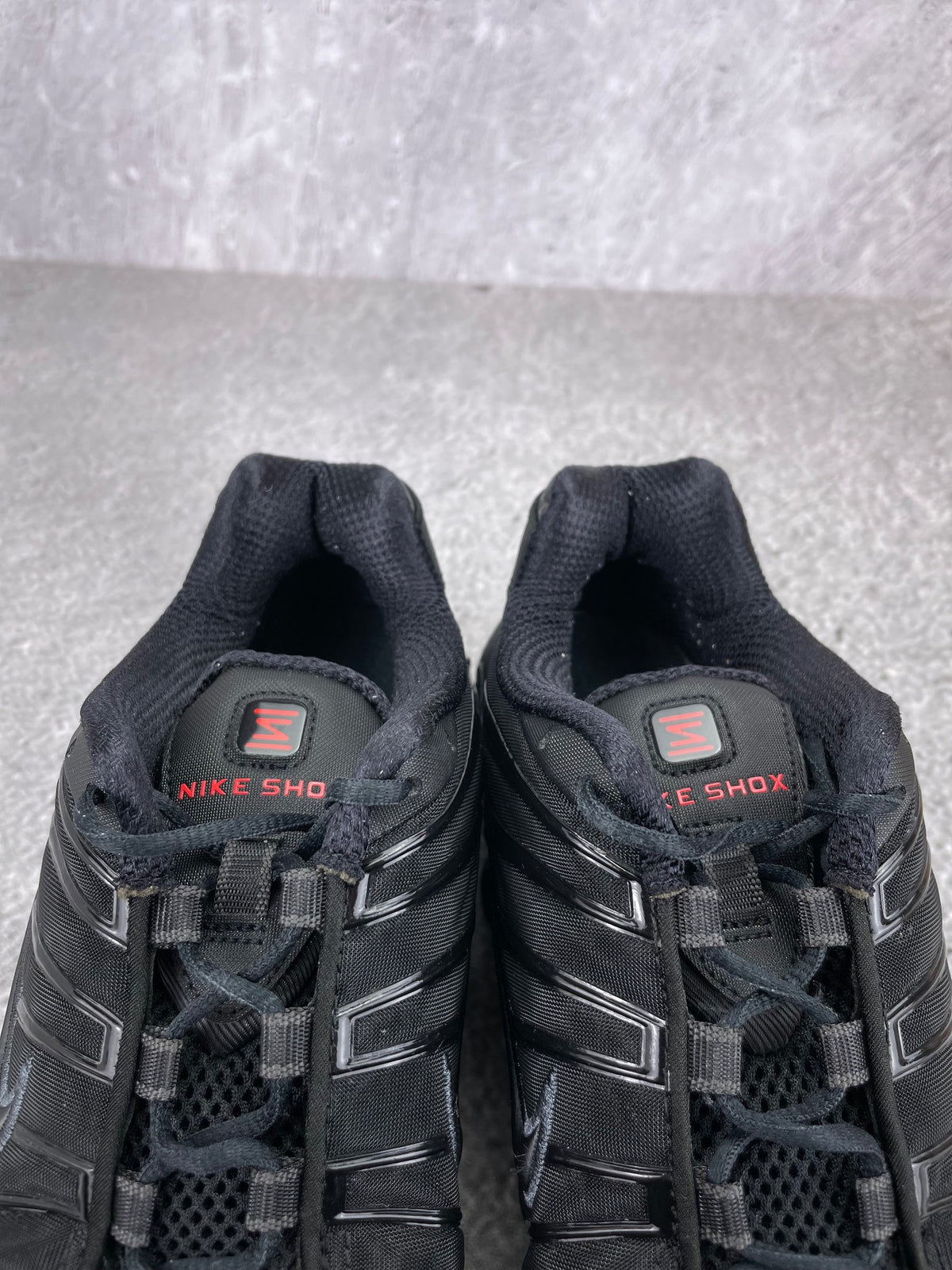 Nike Shox TL Metallic Hematite - buty sportowe, zapiętki butów