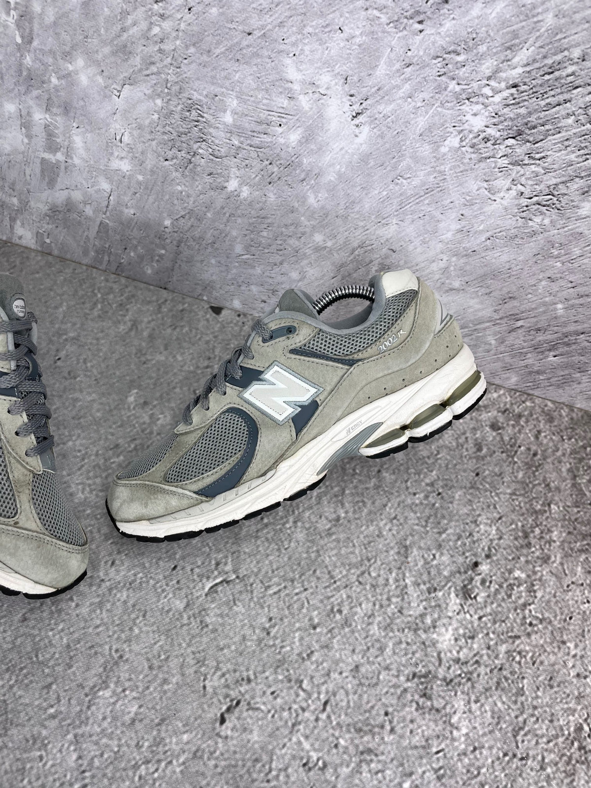 New Balance 2002R M2002RST - buty sportowe, widok z góry na wewnętrzną stronę butów