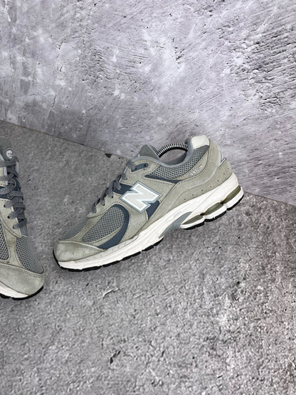 New Balance 2002R M2002RST - buty sportowe, widok z góry na wewnętrzną stronę butów