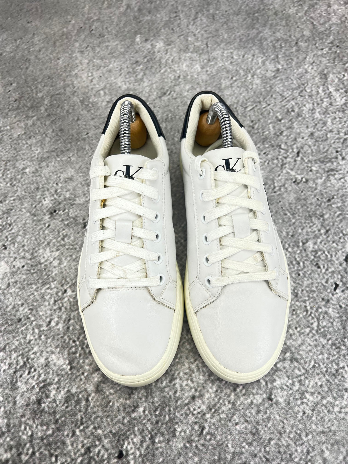Calvin Klein Classic Cupsole Mono Lth UW0YW01269 - buty sportowe, widok z góry